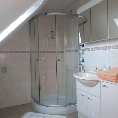 Apartment Hüttenhof Großleinungen